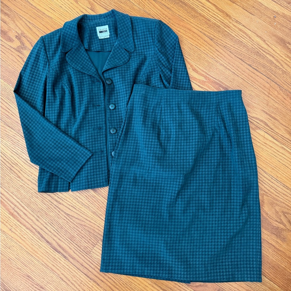 90’s Vintage Leslie Fay Skirt Suit